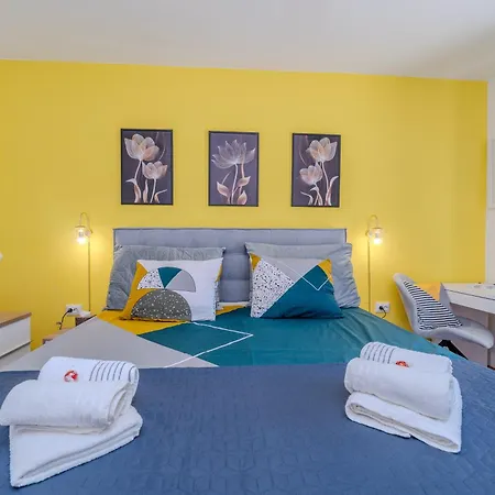 B&d For The Complete Pleasure Of Vacation !heated! Private Pool! Oasis In The Center Of Zadar, 100m From The Sea