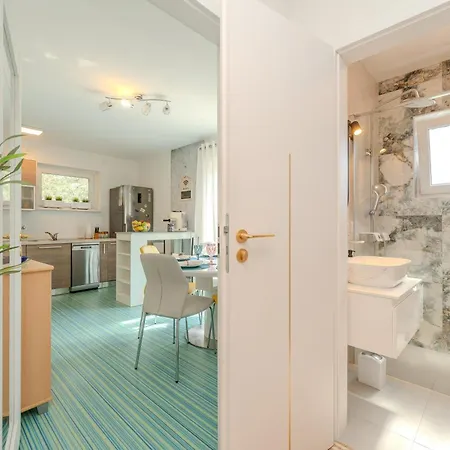 B&d For The Complete Pleasure Of Vacation !heated! Private Pool! Oasis In The Center Of Zadar, 100m From The Sea Willa Zadar