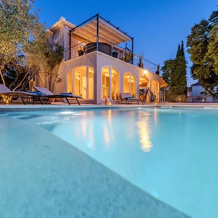 B&d For The Complete Pleasure Of Vacation !heated! Private Pool! Oasis In The Center Of Zadar, 100m From The Sea