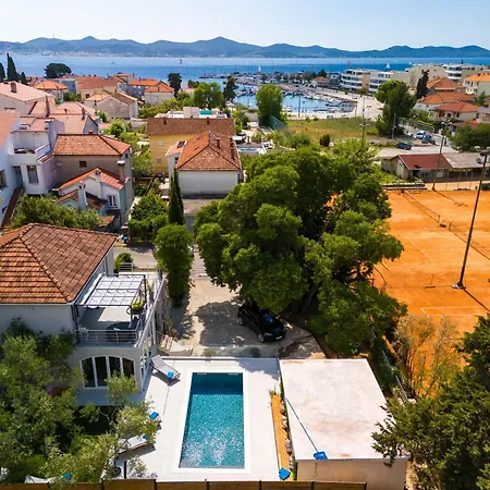 B&d For The Complete Pleasure Of Vacation !heated! Private Pool! Oasis In The Center Of Zadar, 100m From The Sea Willa