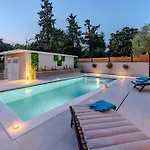 B&d For The Complete Pleasure Of Vacation !heated! Private Pool! Oasis In The Center Of Zadar, 100m From The Sea Βίλα *