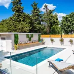 B&d For The Complete Pleasure Of Vacation !heated! Private Pool! Oasis In The Center Of Zadar, 100m From The Sea Zadar