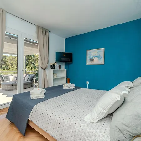 B&d For The Complete Pleasure Of Vacation !heated! Private Pool! Oasis In The Center Of Zadar, 100m From The Sea * Zadar