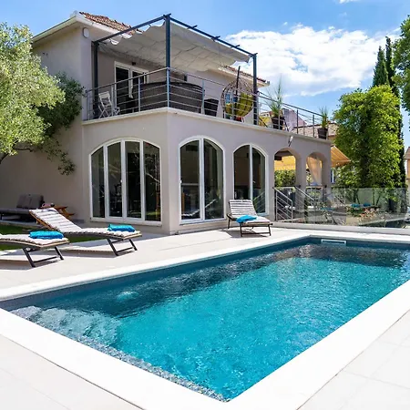 B&d For The Complete Pleasure Of Vacation !heated! Private Pool! Oasis In The Center Of Zadar, 100m From The Sea וילה זאדאר