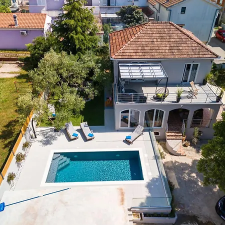 Villa B&d For The Complete Pleasure Of Vacation !heated! Private Pool! Oasis In The Center Of Zadar, 100m From The Sea *